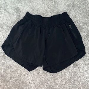 Lululemon size 6 shorts